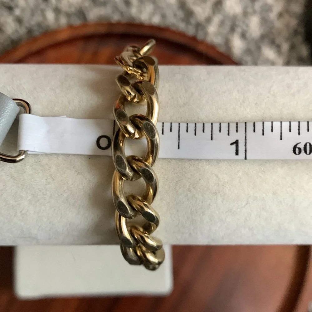 N/A gold tone